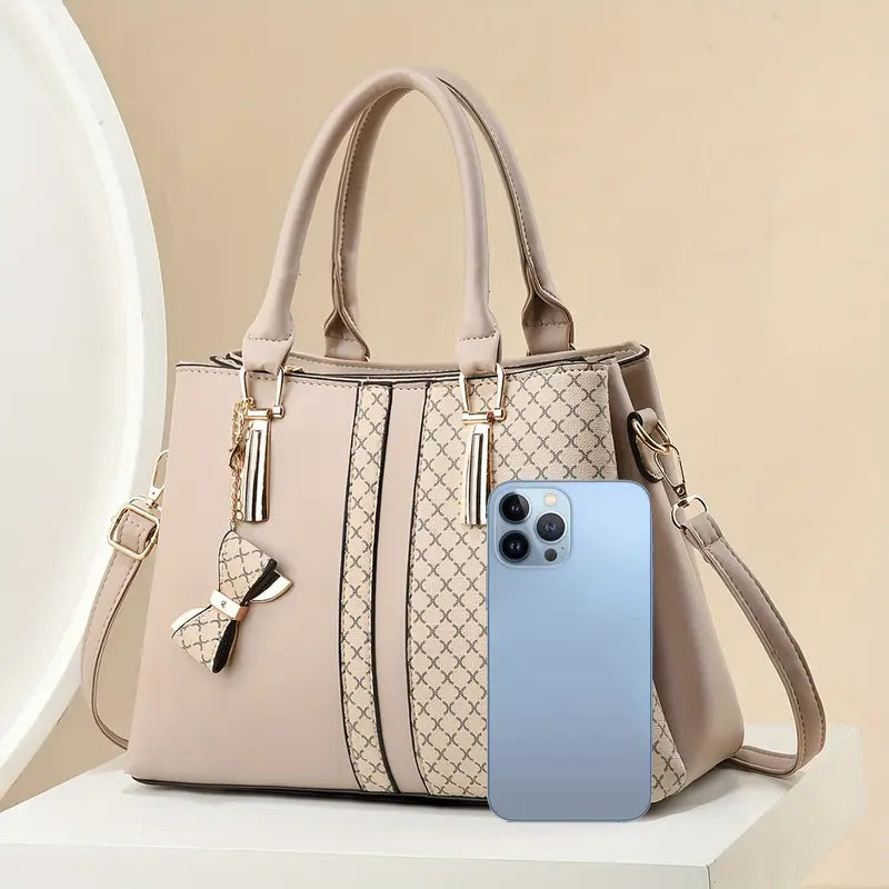Amira Signature Leather Bag - Imagen 11