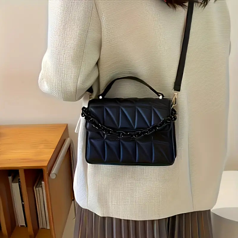 Black Texturized Casual Handbag - Imagen 5
