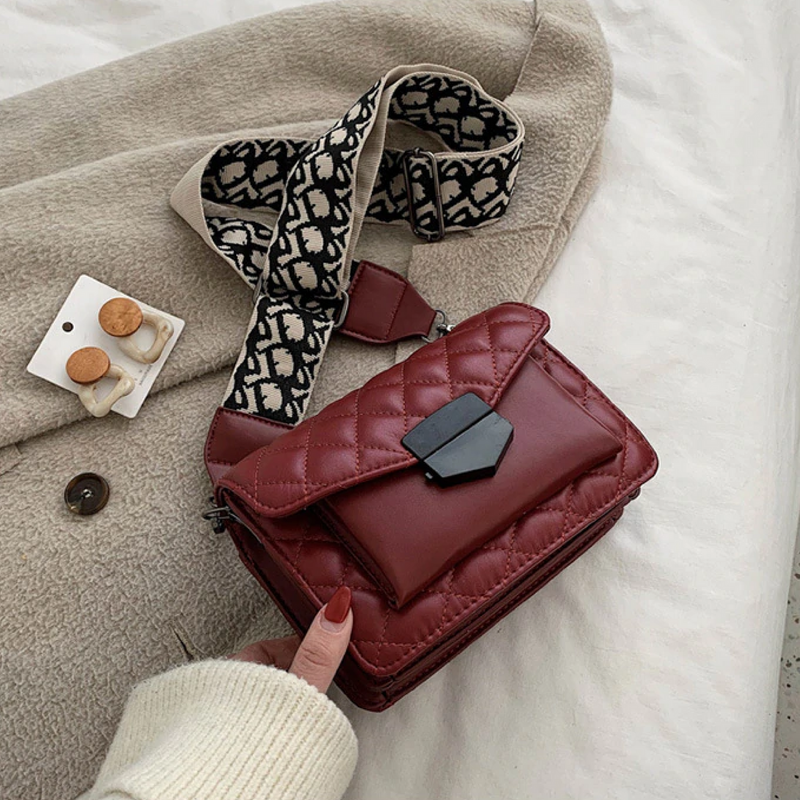 Quinn Quilted Crossbody - Imagen 5