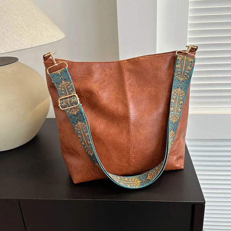 Irene Embroidered Strap Shoulder Bag - Imagen 2