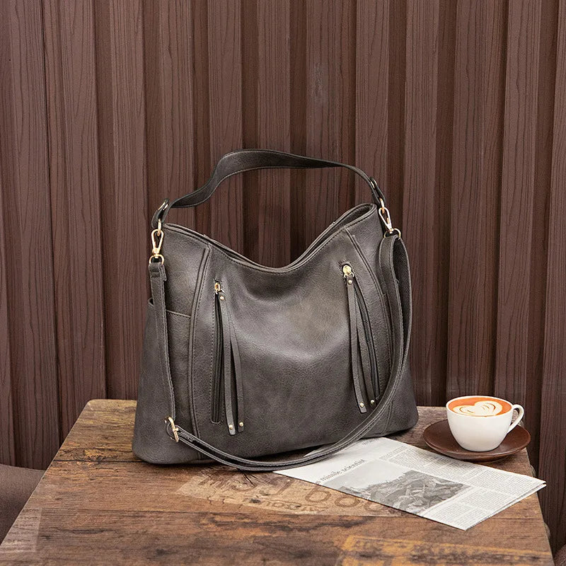 Luna Tassel Hobo Bag - Imagen 5