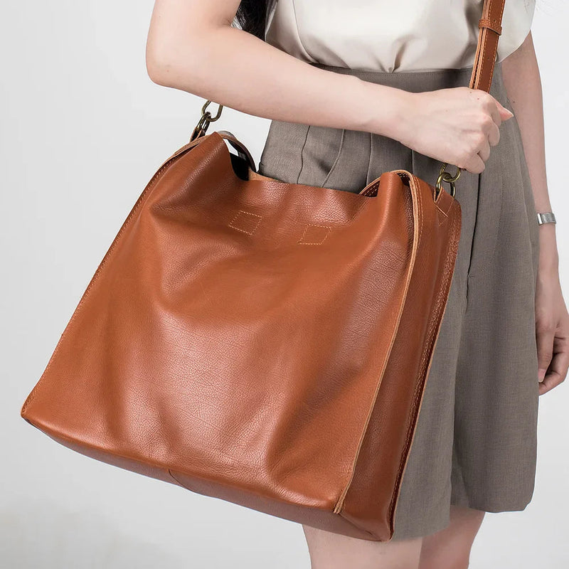 Lara Soft Hobo Shoulder Bag - Imagen 3